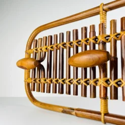 Porte-manteau en bambou et rotin de style milieu du siècle attribué à Olaf Von Bohr, Italie, années 1950