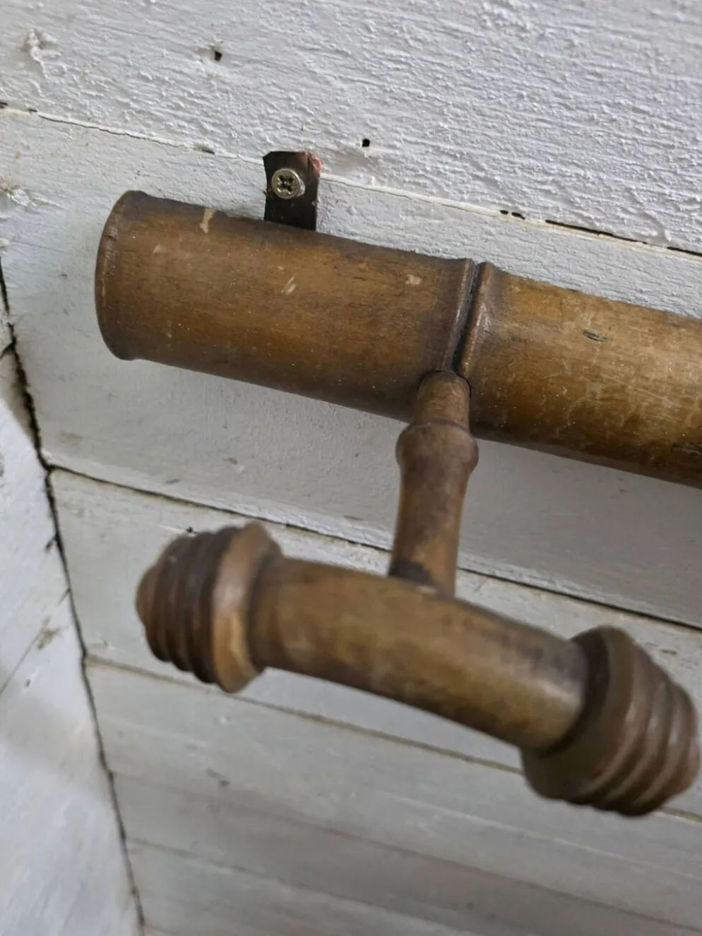 Porte manteau en bois bambou 4 patères, années 50