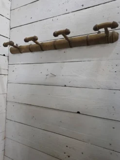 Porte manteau en bois bambou 4 patères, années 50