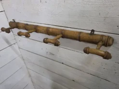 Porte manteau en bois bambou 4 patères, années 50
