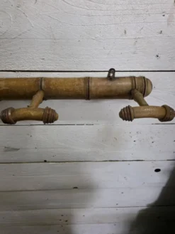 Porte manteau en bois bambou 4 patères, années 50