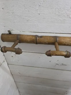 Porte manteau en bois bambou 4 patères, années 50