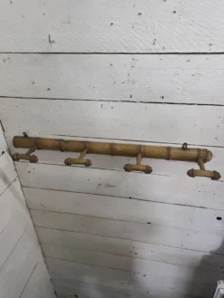 Porte manteau en bois bambou 4 patères, années 50