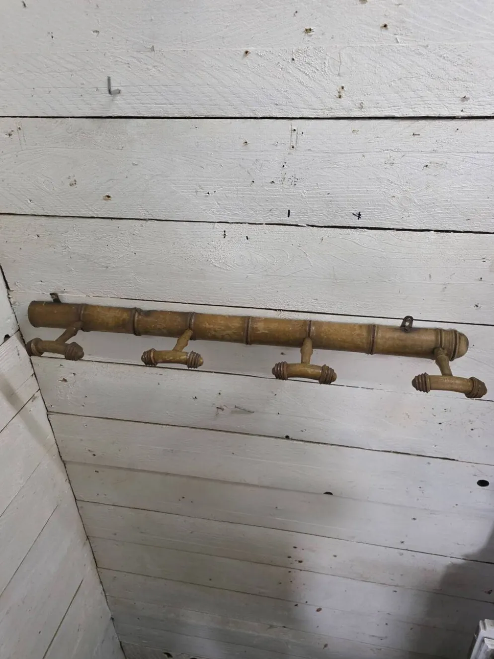 Porte manteau en bois bambou 4 patères, années 50
