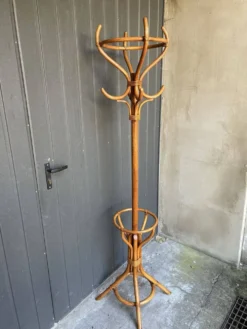 Porte-manteau en bois cintré et en rotin, années 1960