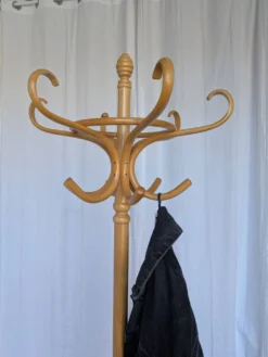 Porte-manteau en bois cintré vintage dans le style Thonet, porte-manteau des années 50