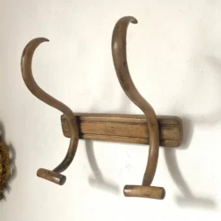 Porte manteau en bois courbé début XXe