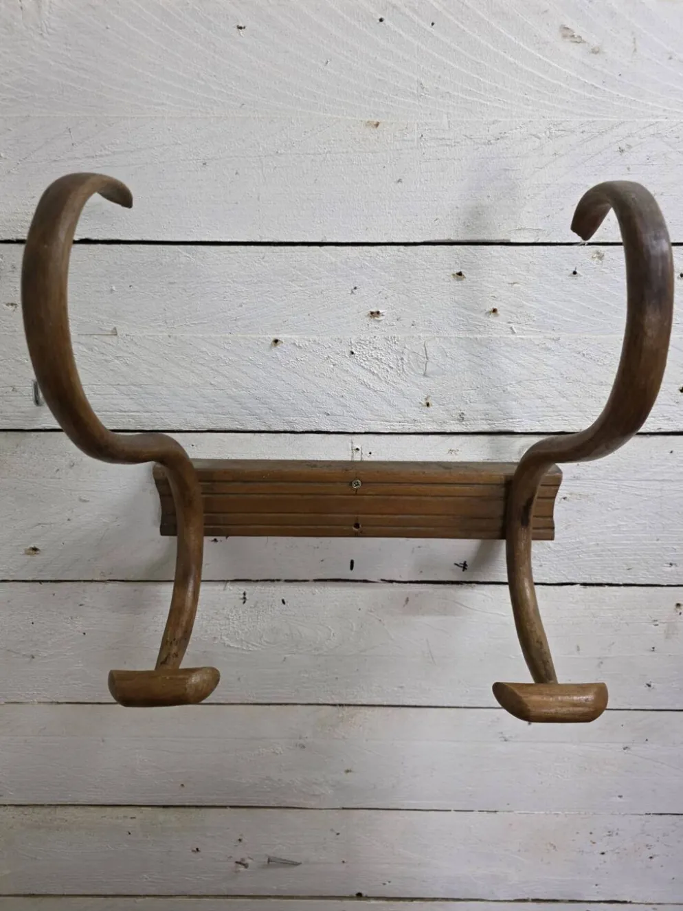 Porte manteau en bois courbé 2 patères, années 1920