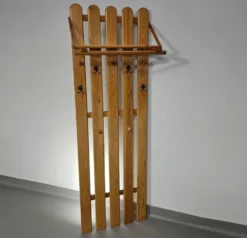 Porte-manteau en bois de pin largeur 60 hauteur 190 profondeur 30 cm