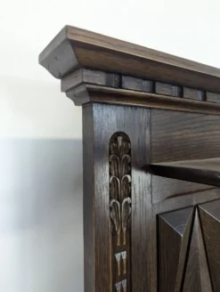 Porte manteau en chêne dans l'esprit de Dudouyt
