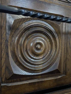 Porte manteau en chêne dans l'esprit de Dudouyt