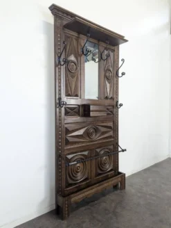 Porte manteau en chêne dans l'esprit de Dudouyt