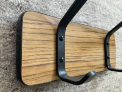 Porte manteau en Formica années 70