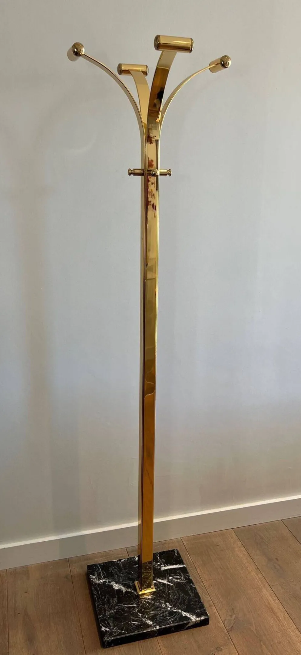 Porte-manteau en laiton et marbre