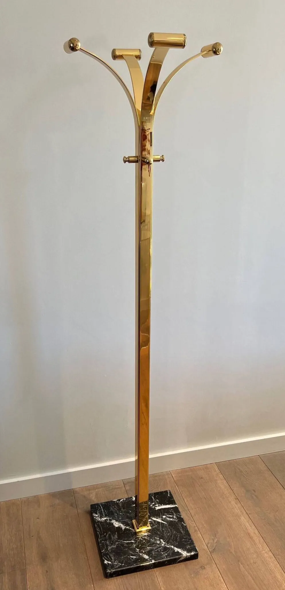 Porte-manteau en laiton et marbre