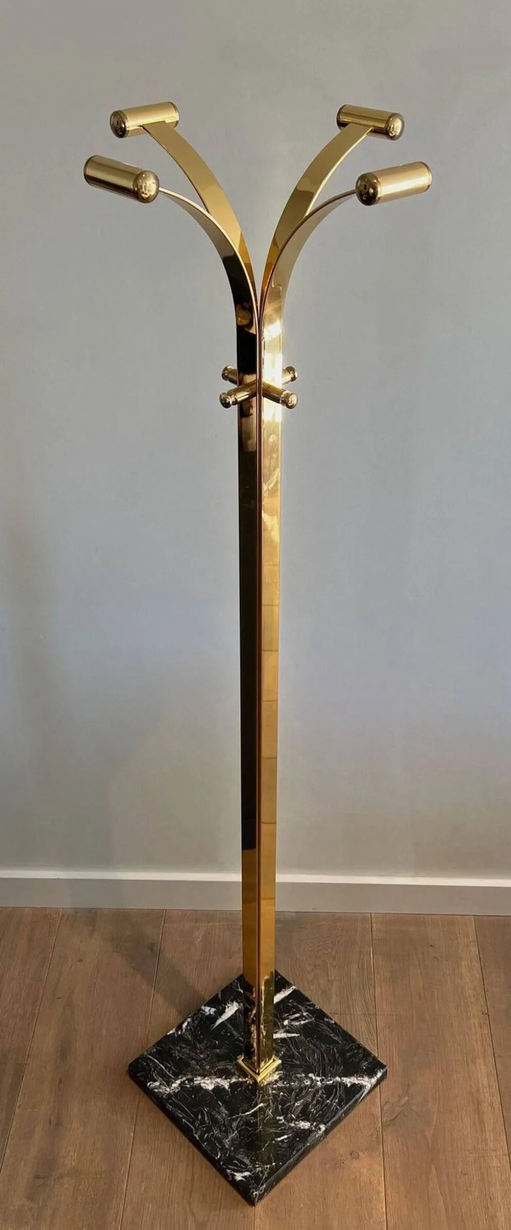 Porte-manteau en laiton et marbre