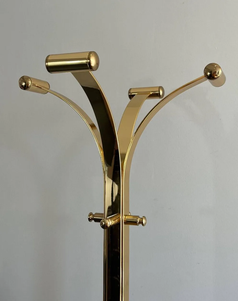 Porte-manteau en laiton et marbre