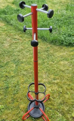 Porte-manteau en métal rouge, vintage 1980