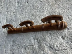 Portemanteau en pin ancien