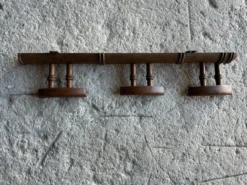 Portemanteau en pin ancien