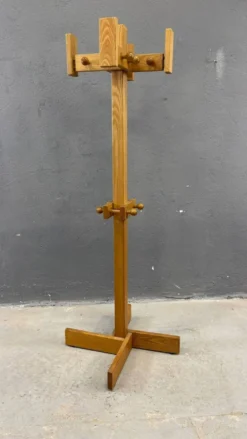 Porte-manteau en pin autonome de style mid-century, en bois massif, années 1970, Europe
