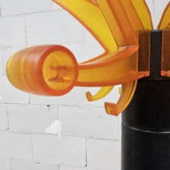 Porte-manteau en plastique orange de style italien des années spatiales vintage