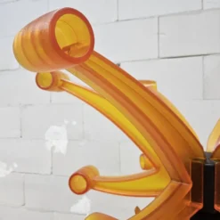 Porte-manteau en plastique orange de style italien des années spatiales vintage