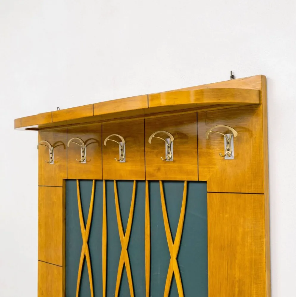 Porte-manteau en érable Art Déco italien dans le style de Paolo Buffa des années 1950