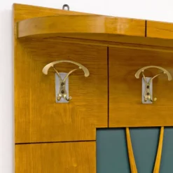 Porte-manteau en érable Art Déco italien dans le style de Paolo Buffa des années 1950