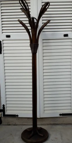 Portemanteau en rotin