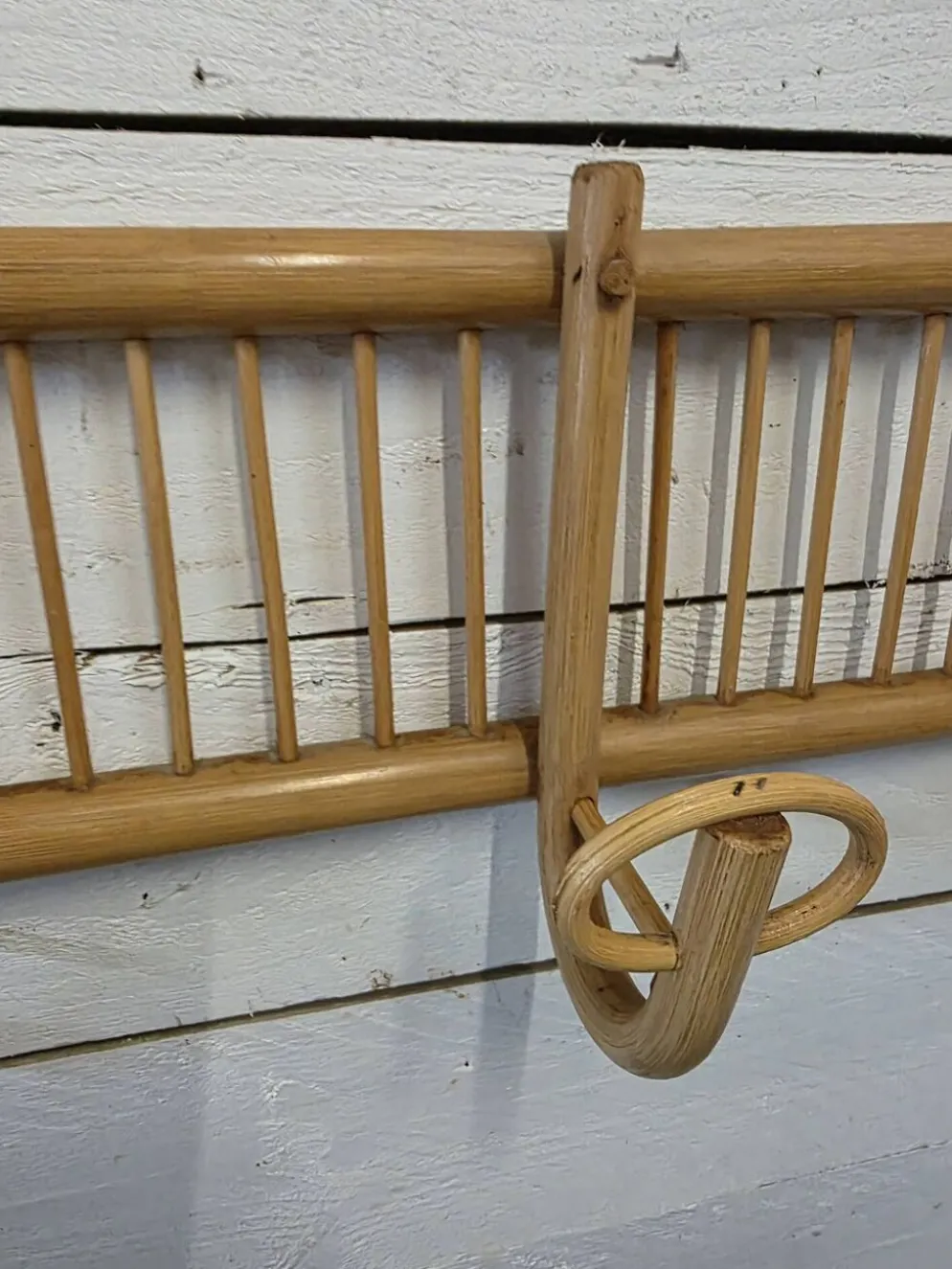 Porte manteau en rotin vintage