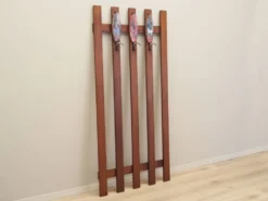 Portemanteau en teck, design danois, années 1970, production : Danemark