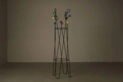 Porte-manteau et porte-chapeau autoportants dans le style de Roger Féraud