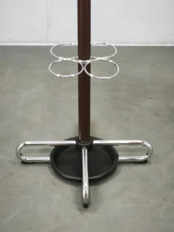 Porte-manteau et porte-parapluie en chrome de l'ère spatiale italienne des années 1970 par Cazzaro