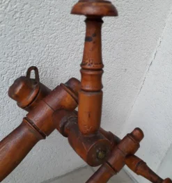 Portemanteau extensible en bois