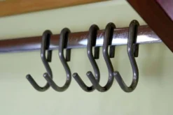 Porte-manteau géométrique vintage de Drevokov Blatna, années 1970