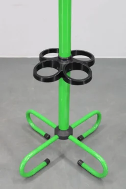 Porte-manteau italien en métal laqué des années 1970 avec porte-parapluie