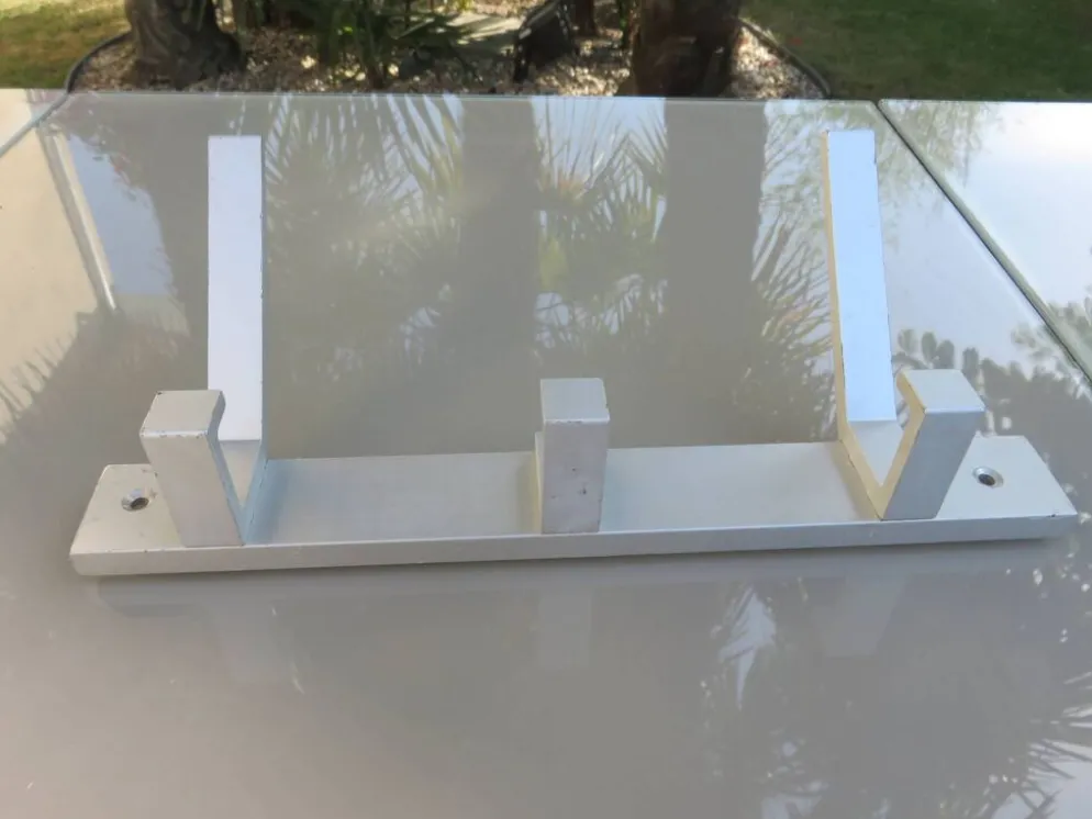 Porte manteau moderniste en aluminium années 70
