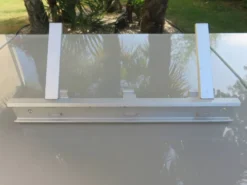 Porte manteau moderniste en aluminium années 70