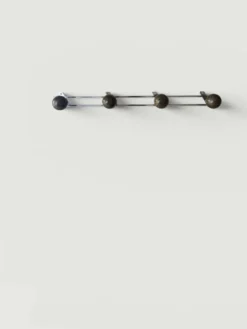 porte manteau moderniste en chrome et bois, design 1970