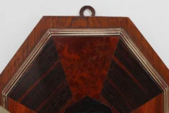 Porte-manteau mural Art Déco à marqueterie géométrique, France vers 1930