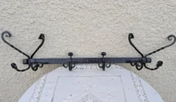 Porte-manteau mural brutaliste en fer forgé 10 patères, années 50