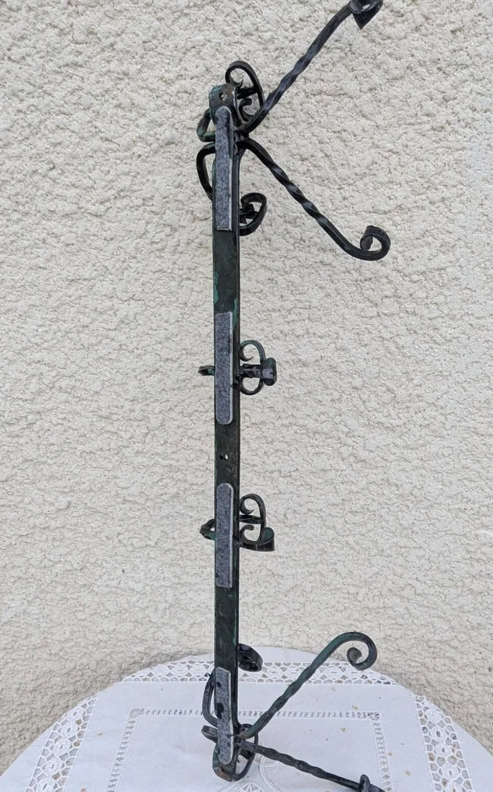 Porte-manteau mural brutaliste en fer forgé 10 patères, années 50