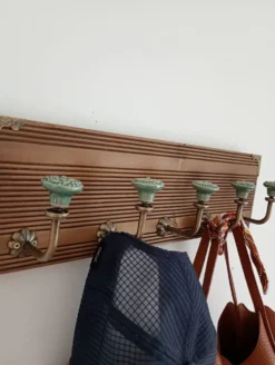 Porte-manteau mural 50 cm – 5 patères céramique vert style vintage