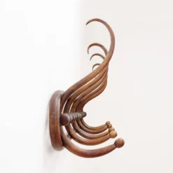 Porte-manteau mural en bois courbé - Début du 20ème siècle