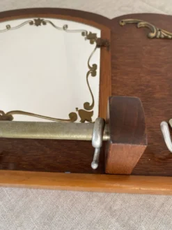 Porte-manteau mural en bois et miroir