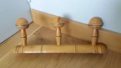 Porte manteau mural en bois façon bambou à 3 patères forme champignon