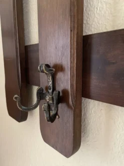 Porte-manteau mural en bois vintage avec miroir