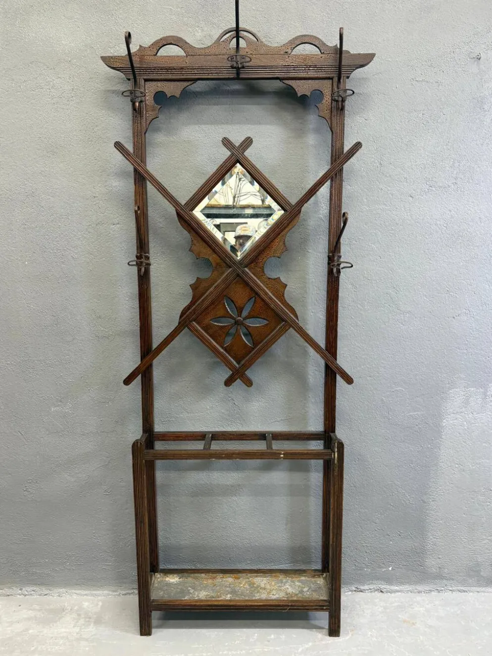 Porte-manteau mural en bois vintage pour couloir