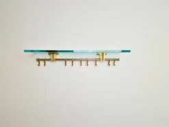 Porte-manteau mural en laiton et verre R14G de Peter Ghyczy, années 1980